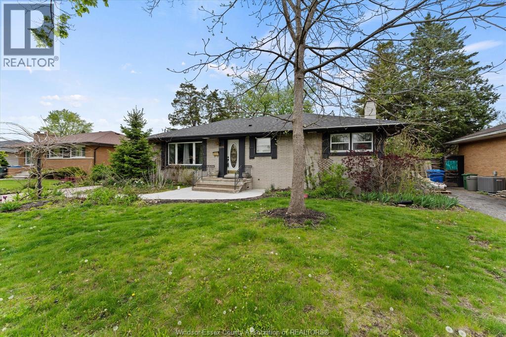3086 AVONDALE AVENUE, Windsor, Ontario, N9E1X3 — Photo 3