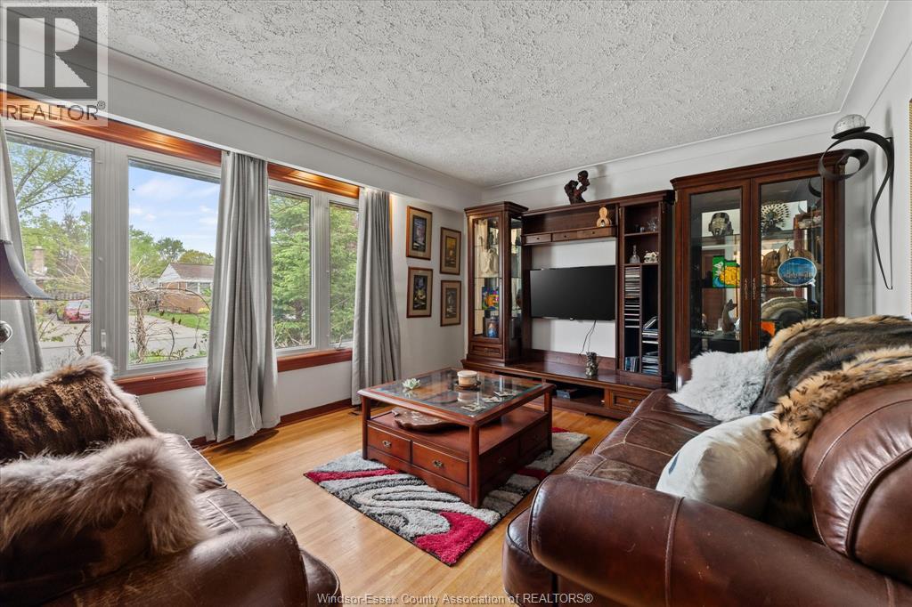 3086 AVONDALE AVENUE, Windsor, Ontario, N9E1X3 — Photo 5