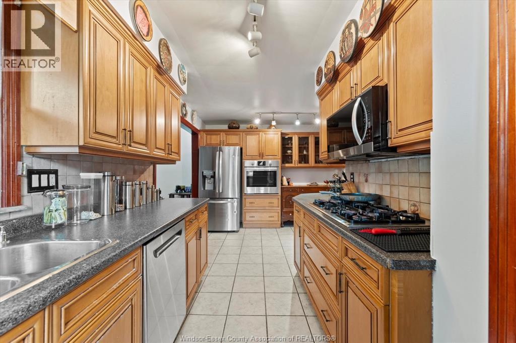 3086 AVONDALE AVENUE, Windsor, Ontario, N9E1X3 — Photo 9