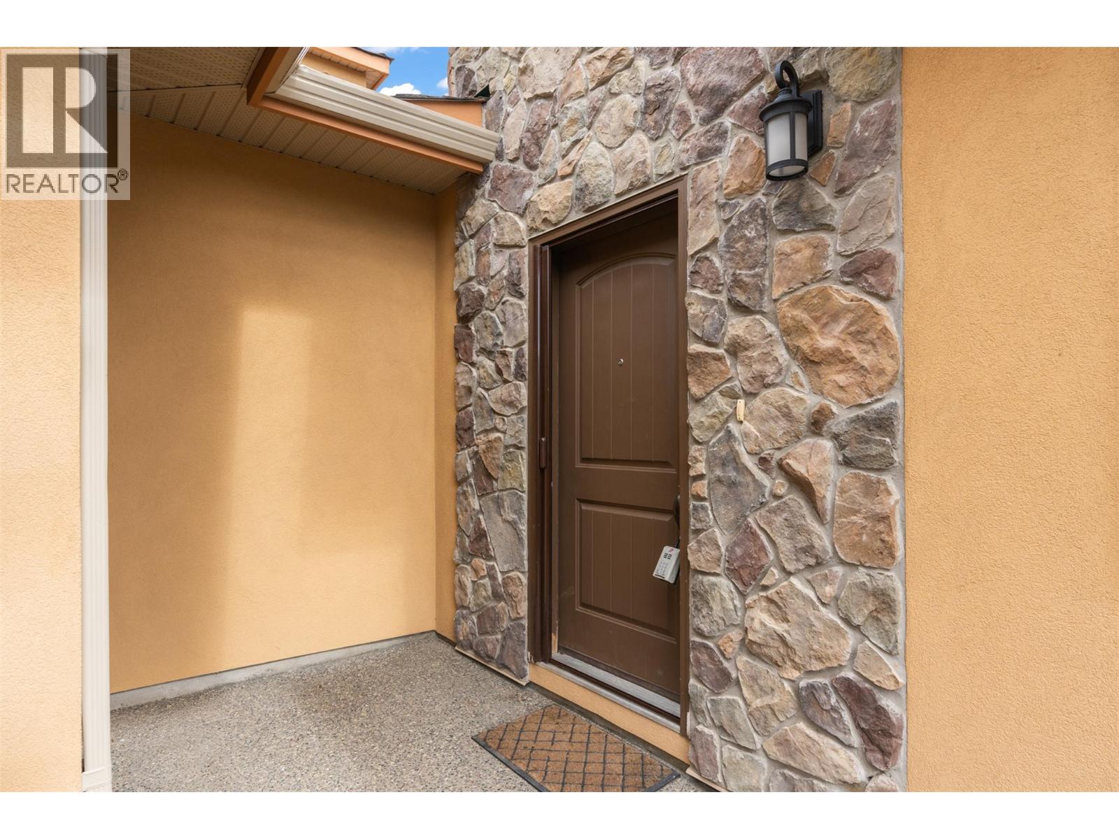 500 Balsam Court, Vernon