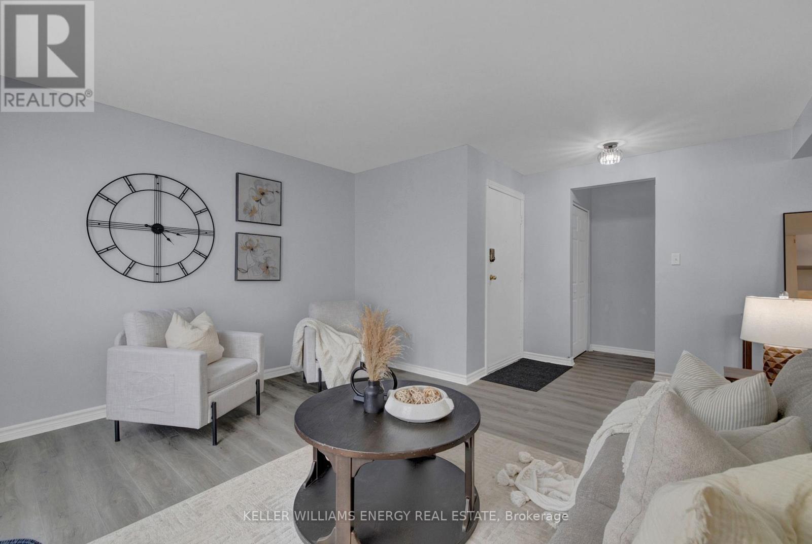 #UNIT#20 960 GLEN STREET - 4