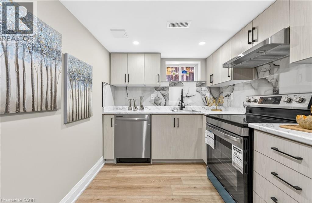 150 BRUCEDALE Avenue E Unit# Lower, Hamilton, Ontario, L9A1N6 — Photo 4