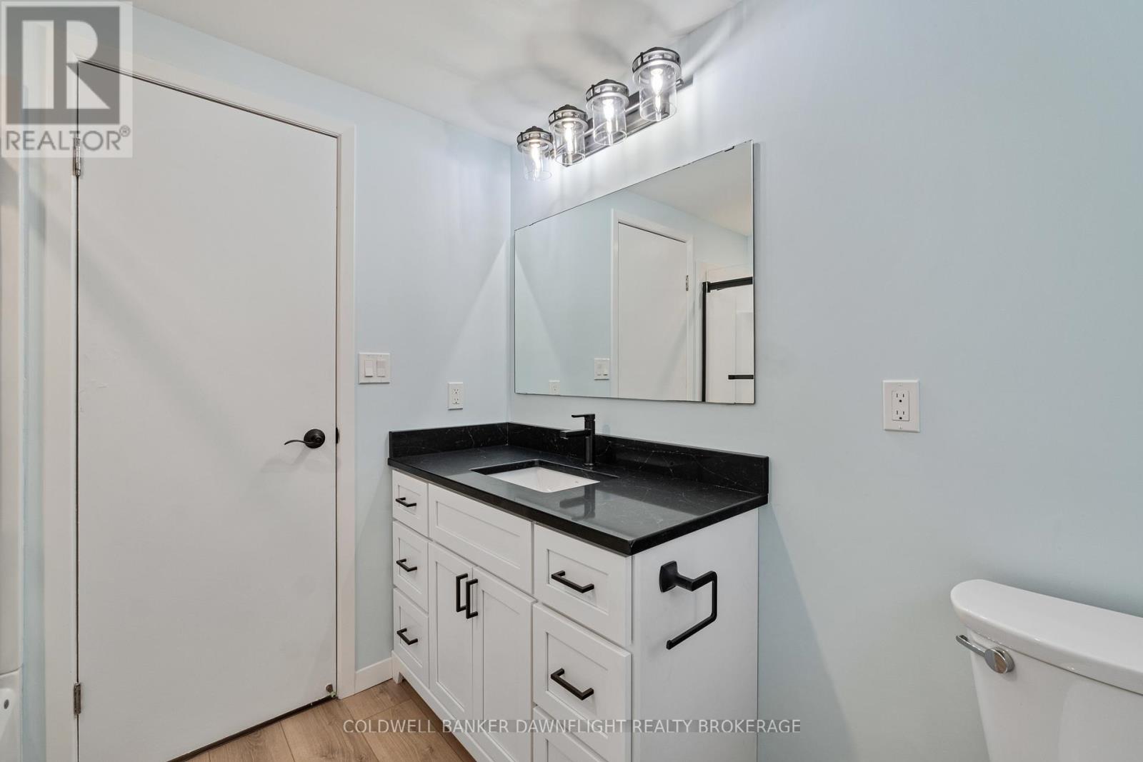 12 REDFORD DRIVE - 22