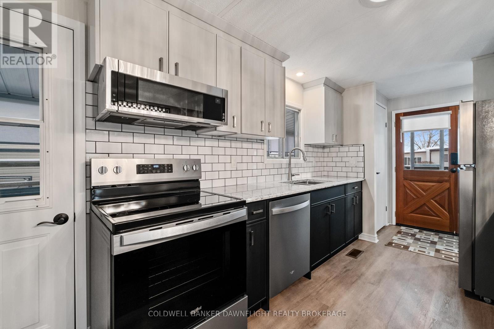 12 REDFORD DRIVE - 9