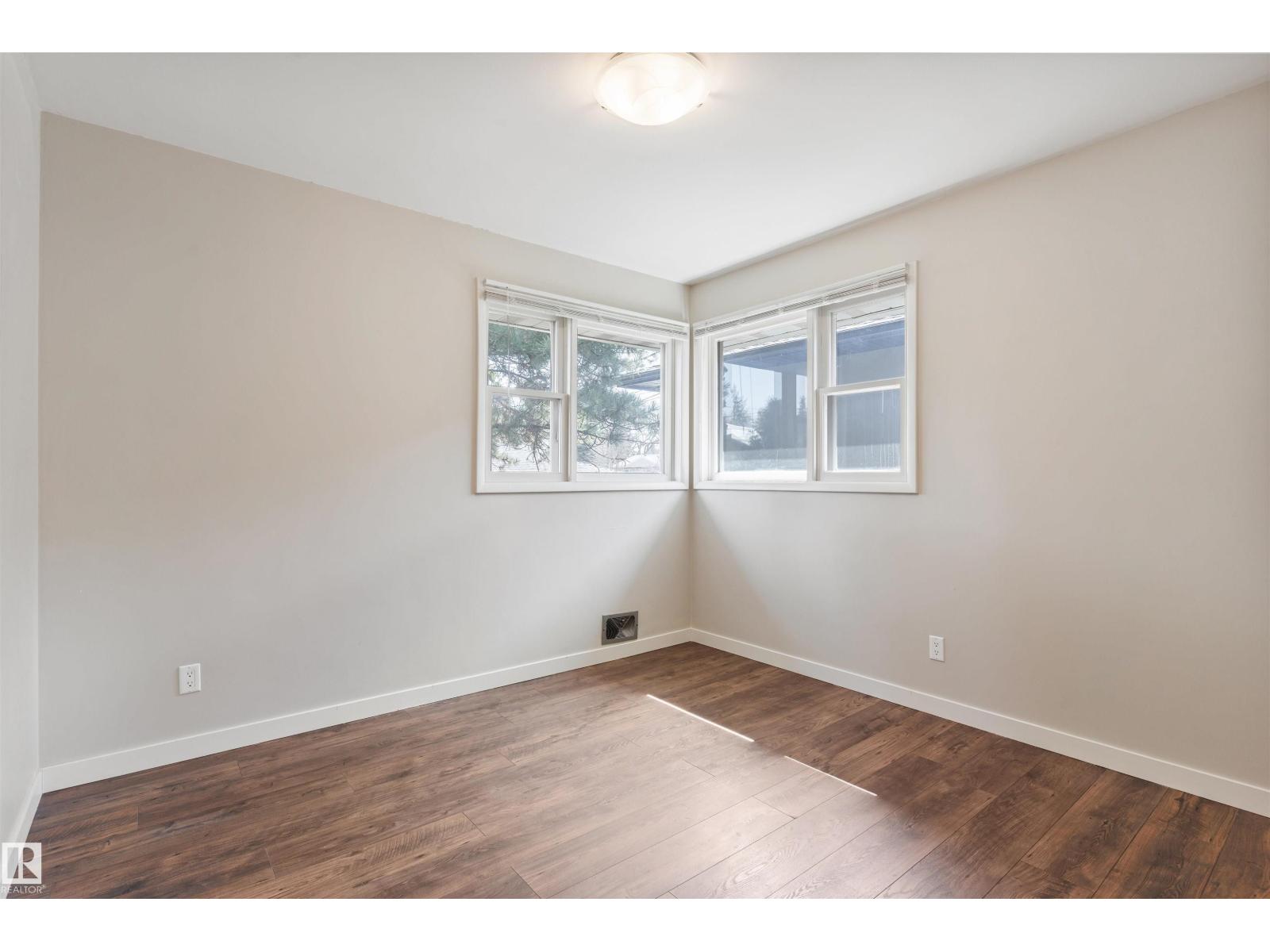10707 129 ST NW - 15