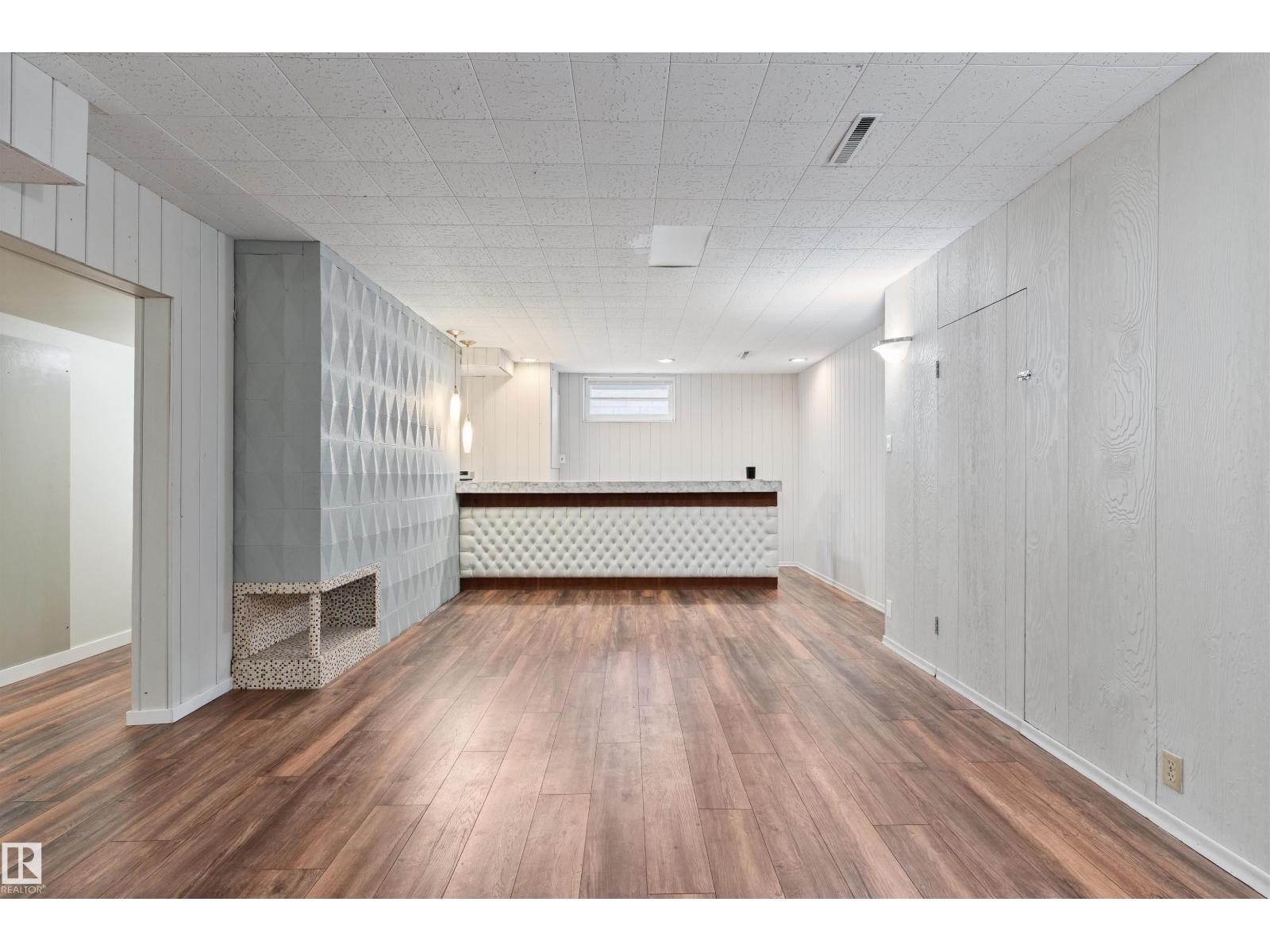 10707 129 ST NW - 18