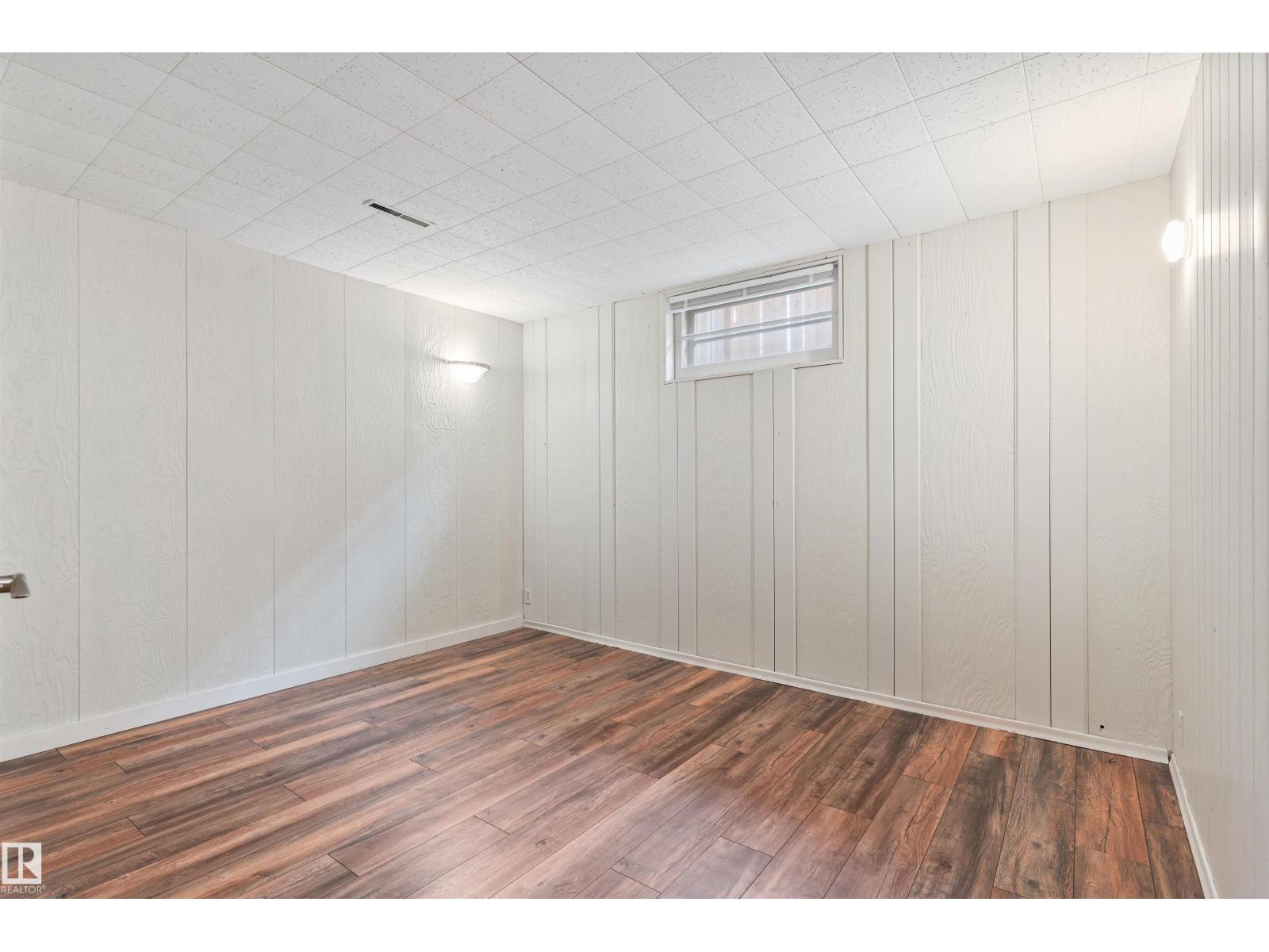 10707 129 ST NW - 24