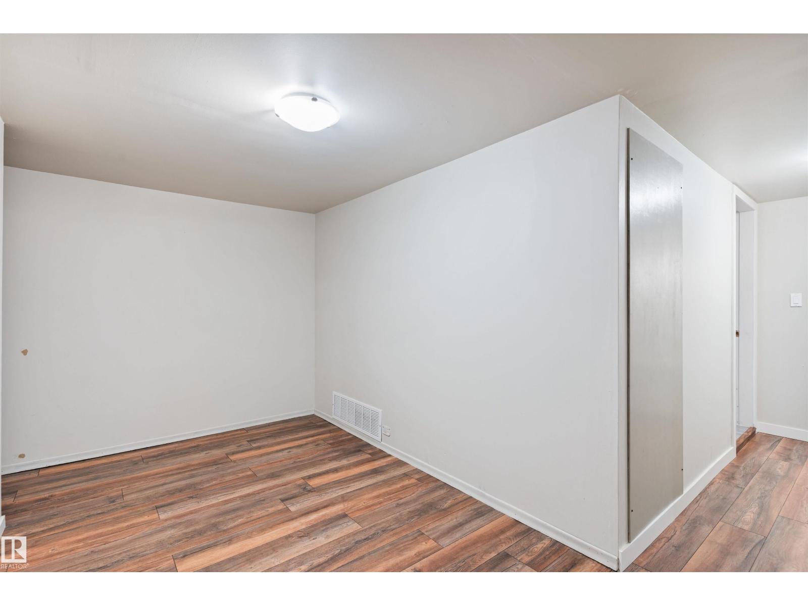 10707 129 ST NW - 26