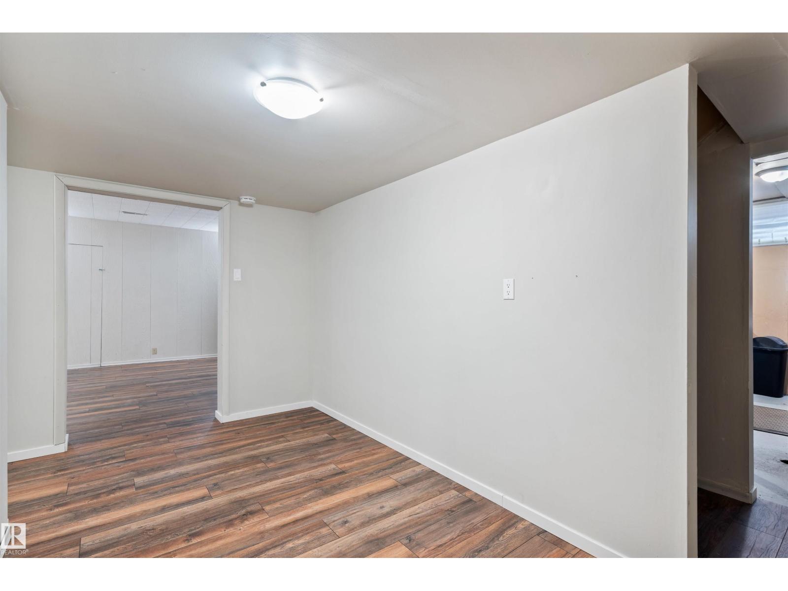 10707 129 ST NW - 27