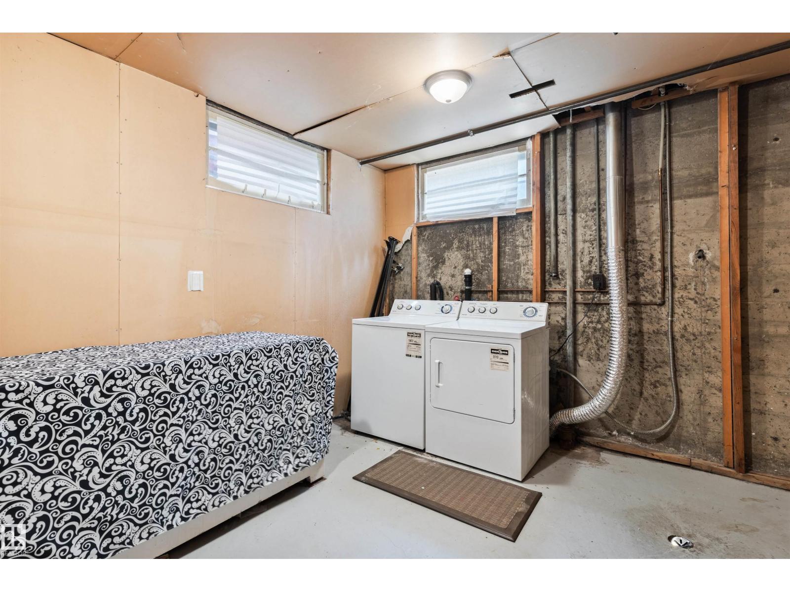 10707 129 ST NW - 32