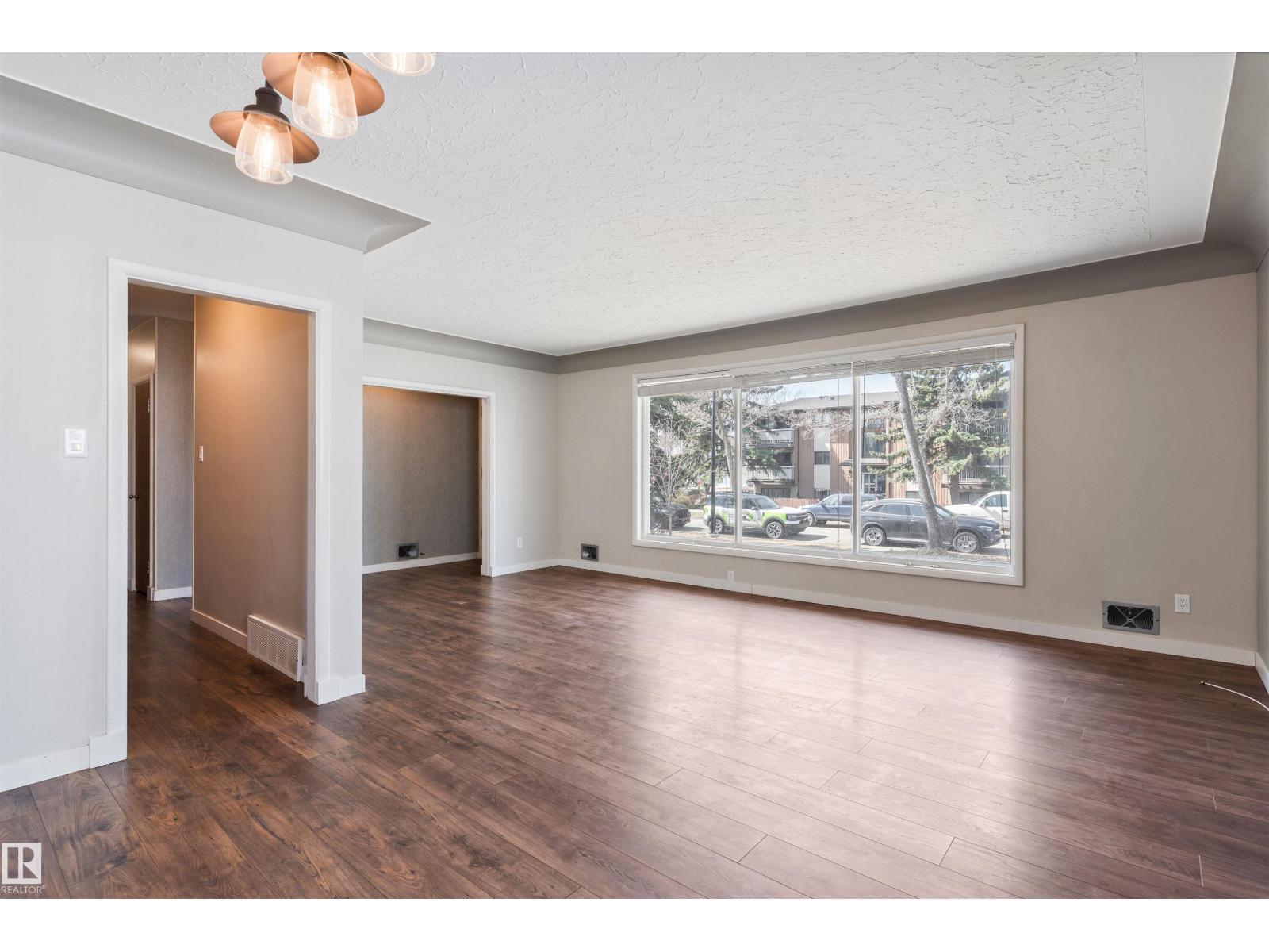 10707 129 ST NW - 7