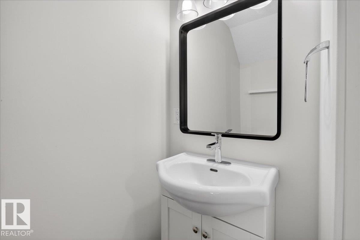 #174 5604 199 ST NW - 15