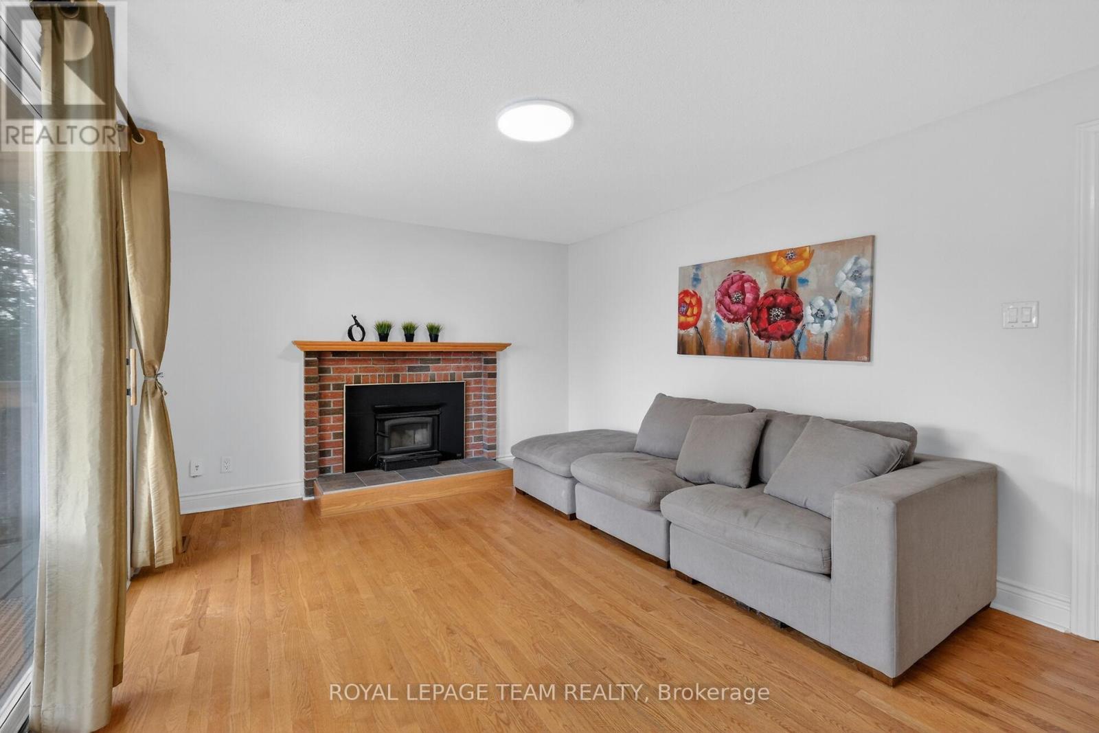 98 CANTER BOULEVARD - 11