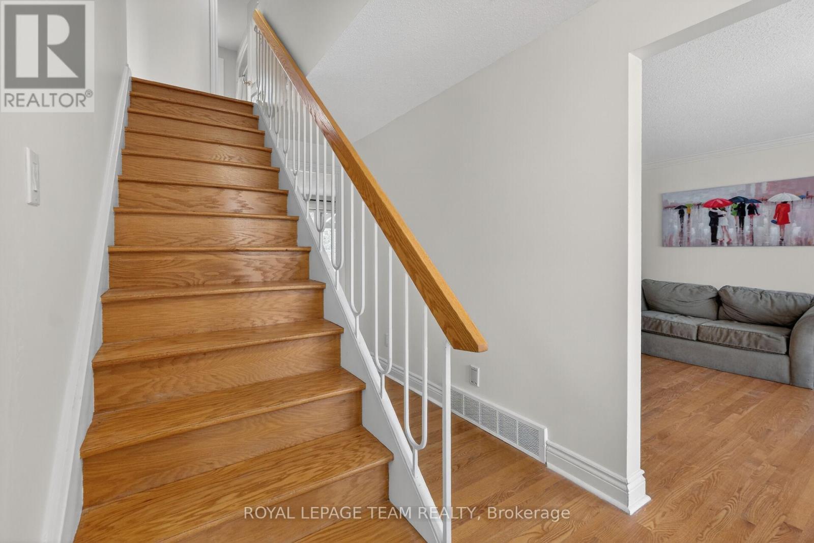 98 CANTER BOULEVARD - 19