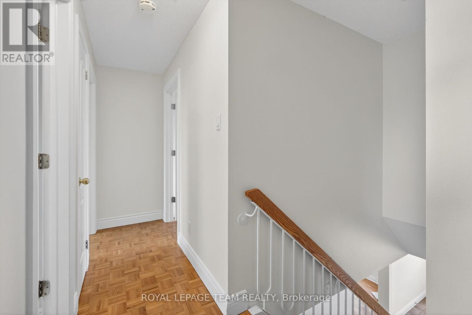 98 CANTER BOULEVARD - 20