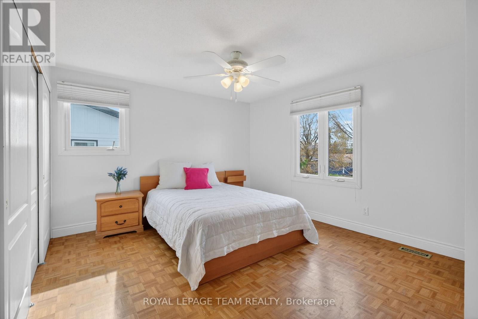 98 CANTER BOULEVARD - 21