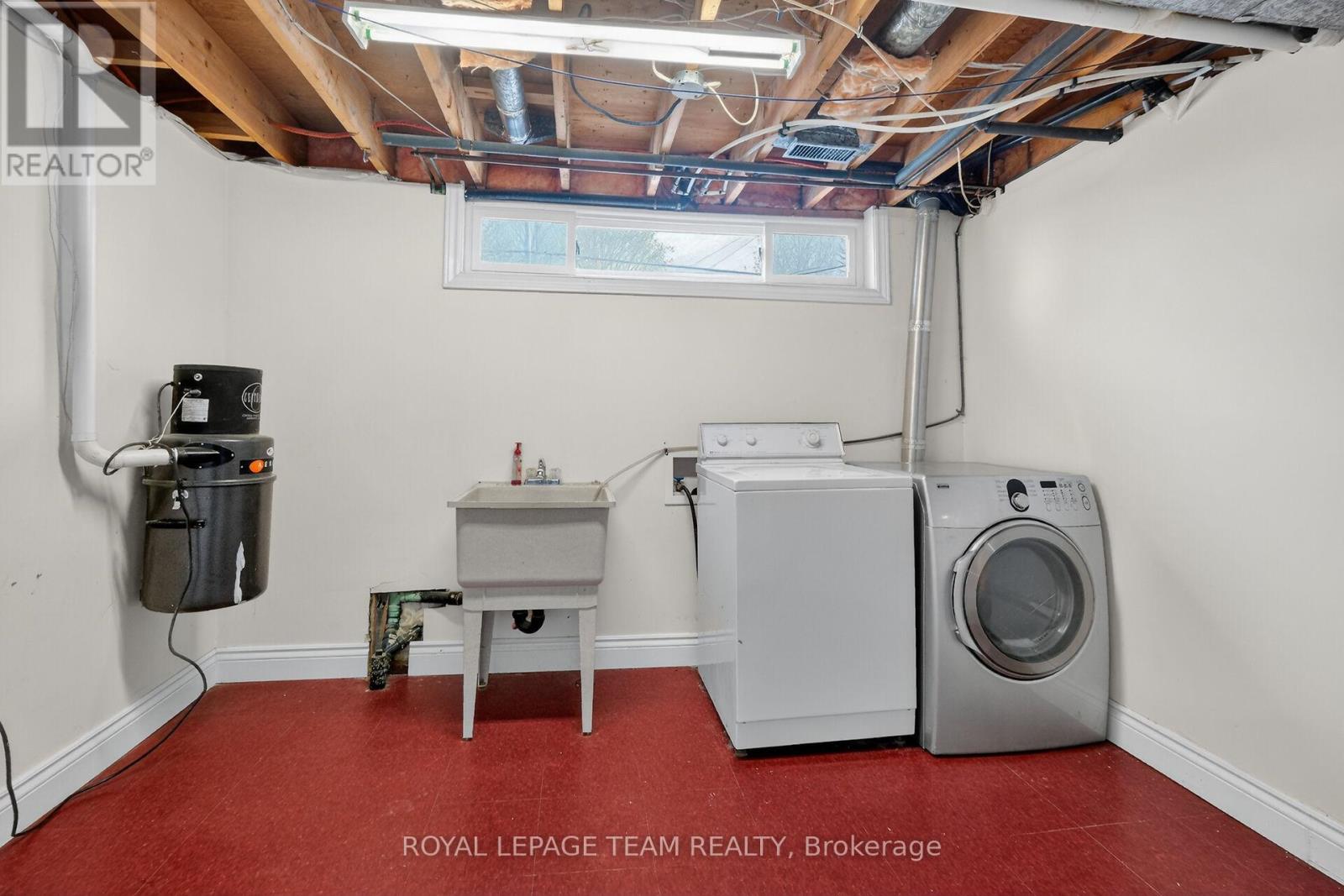 98 CANTER BOULEVARD - 40