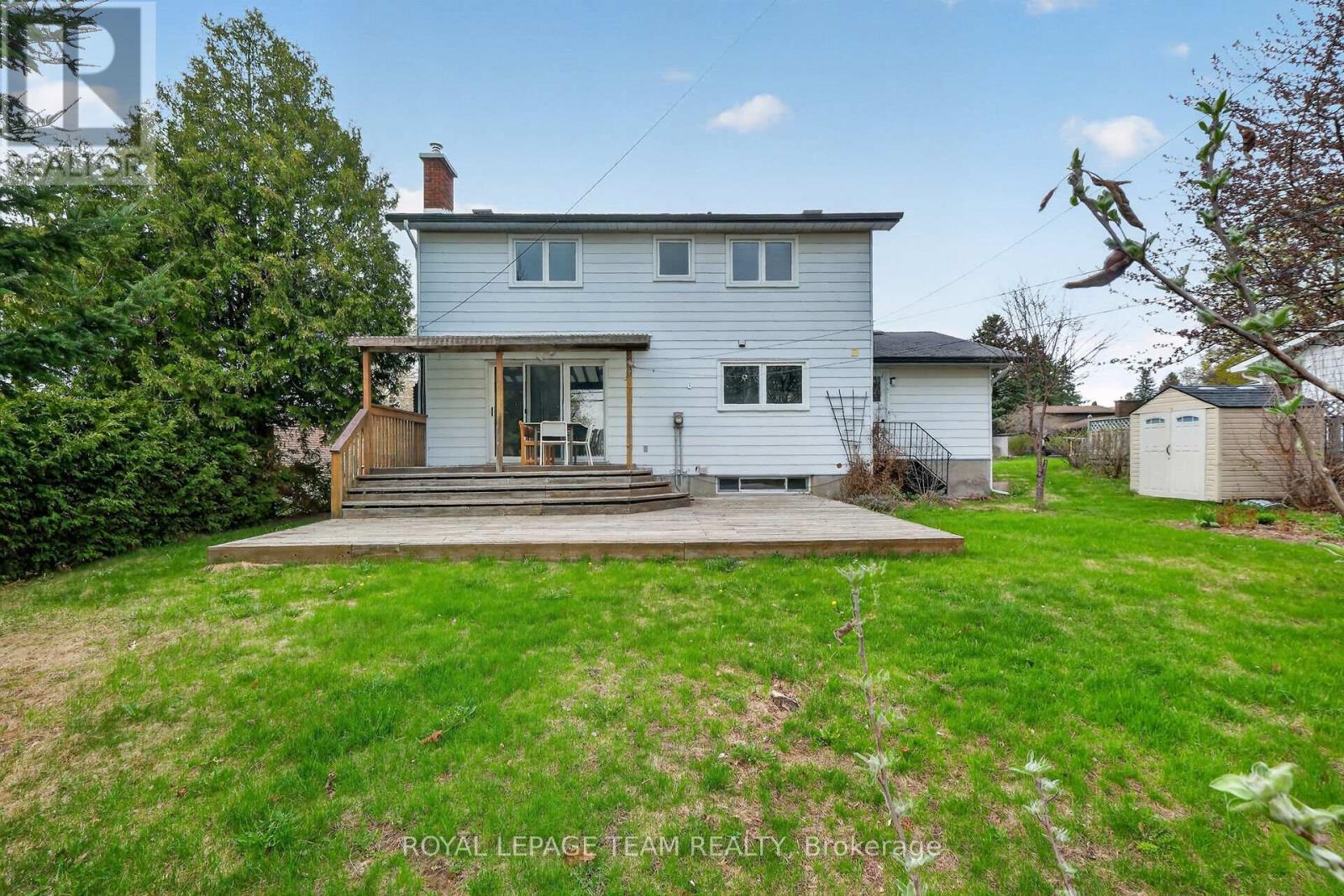 98 CANTER BOULEVARD - 42