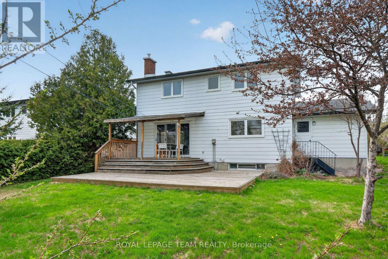 98 CANTER BOULEVARD - 43