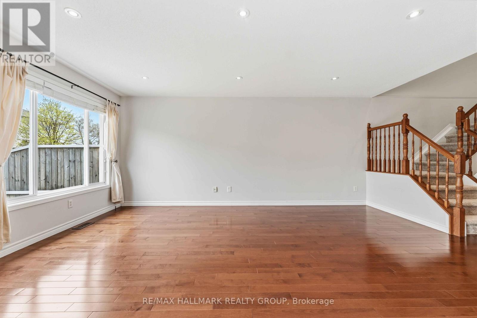 2087 HIBOUX STREET - 10