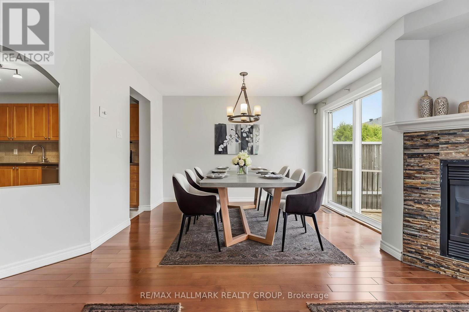 2087 HIBOUX STREET - 11