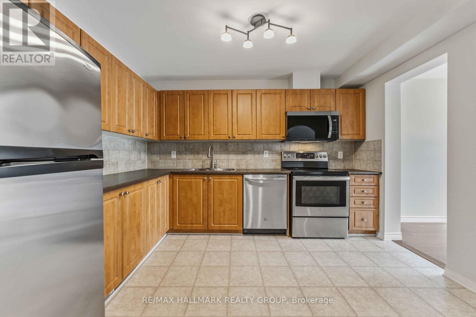 2087 HIBOUX STREET - 13