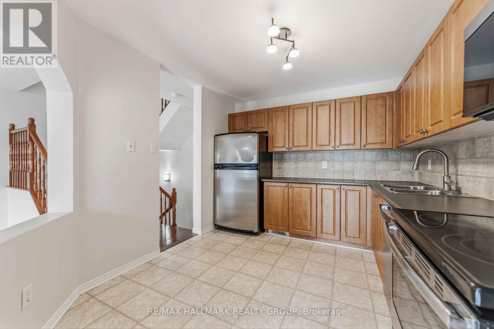 2087 HIBOUX STREET - 16