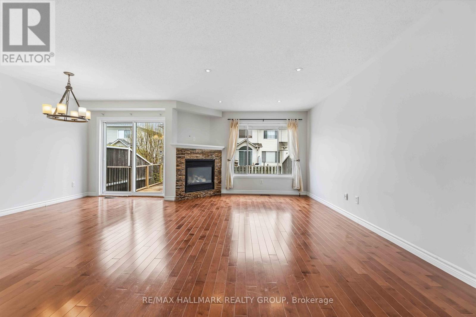 2087 HIBOUX STREET - 5