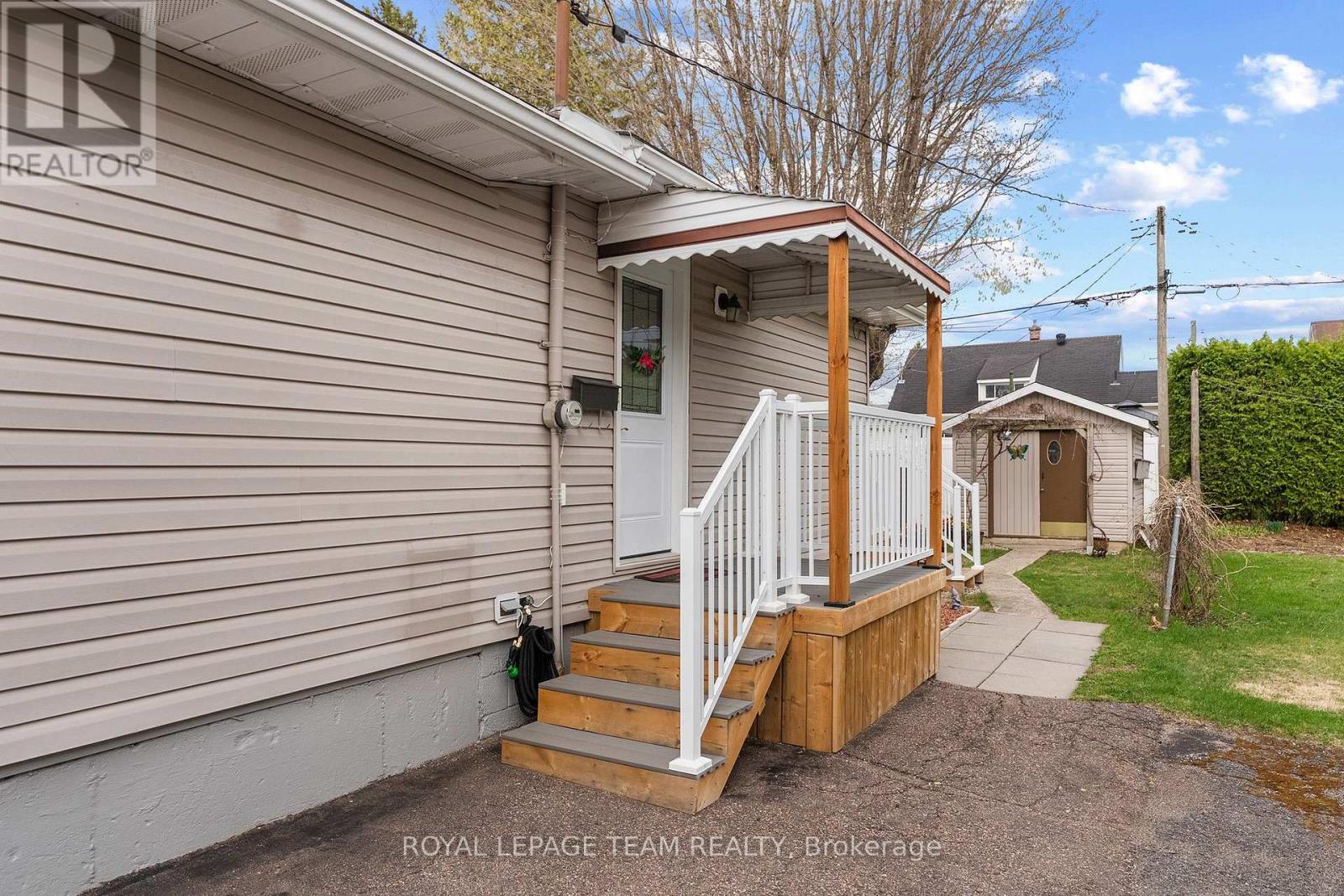 361 ARCHIBALD AVENUE - 36
