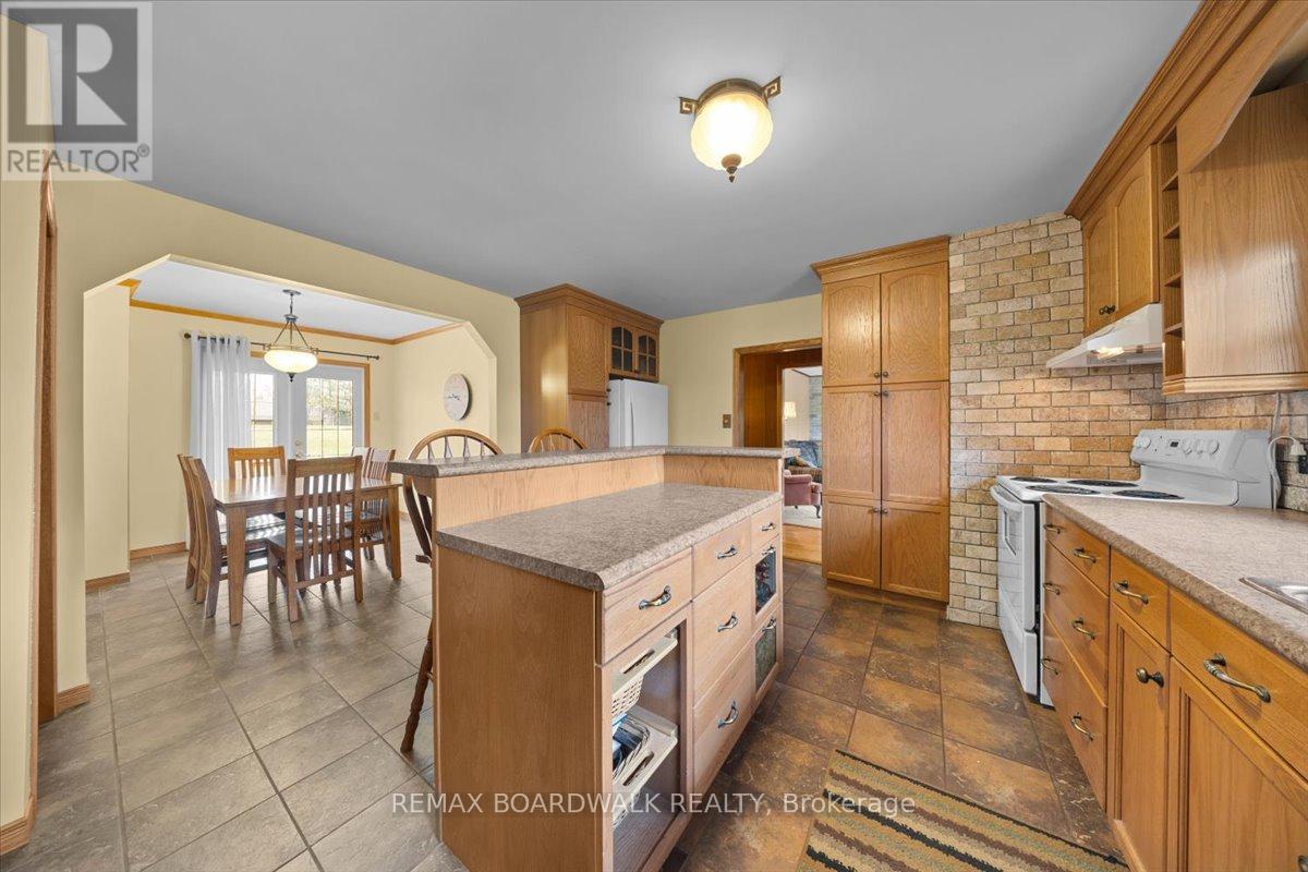 815 CHRISTIE LAKE ROAD - 13