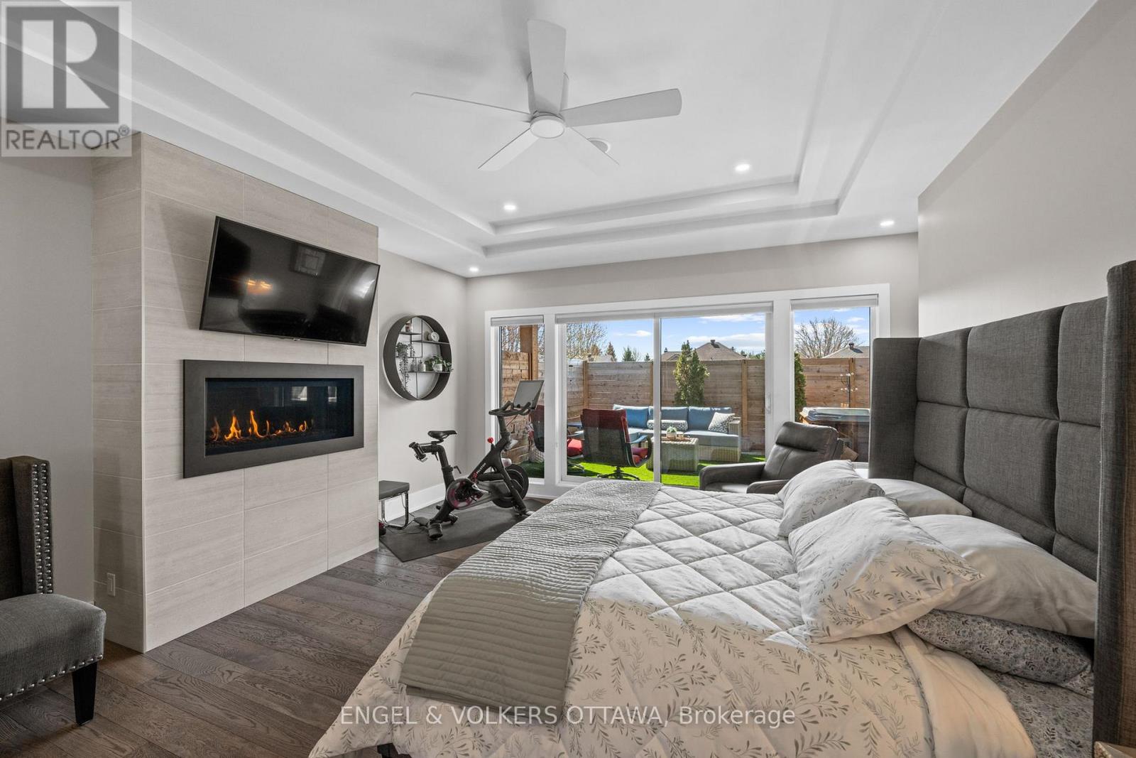 15 TIERNEY DRIVE - 19