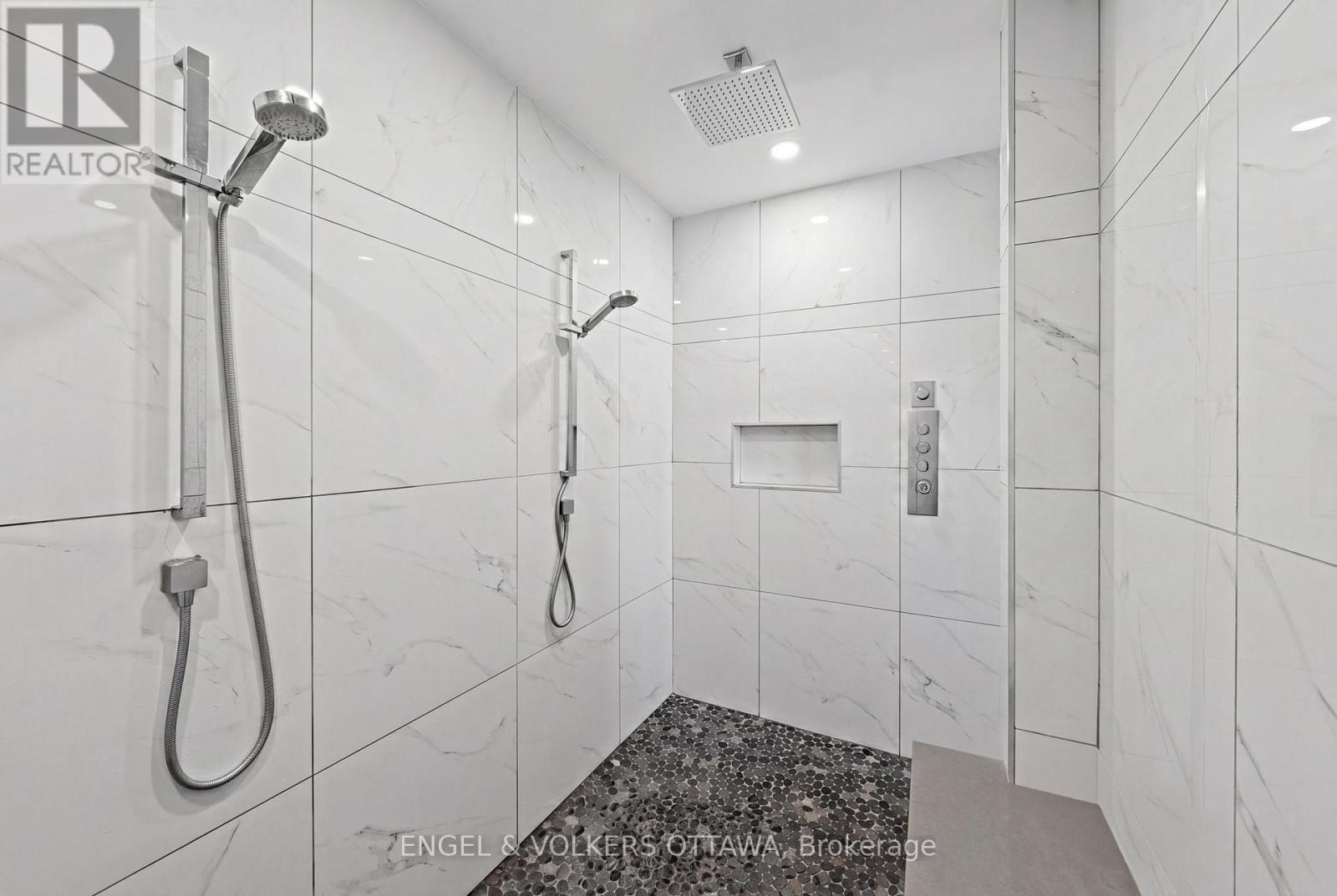 15 TIERNEY DRIVE - 24