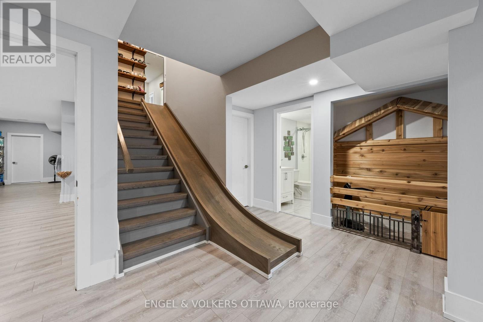 15 TIERNEY DRIVE - 36