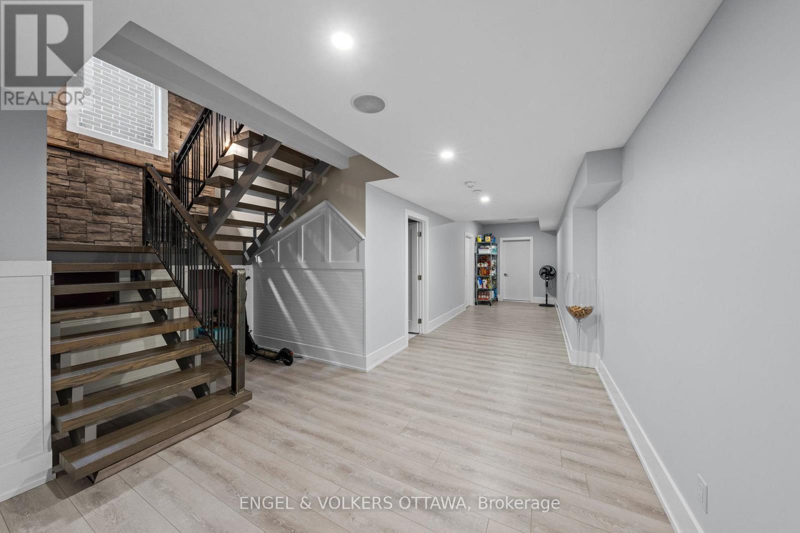 15 TIERNEY DRIVE - 38