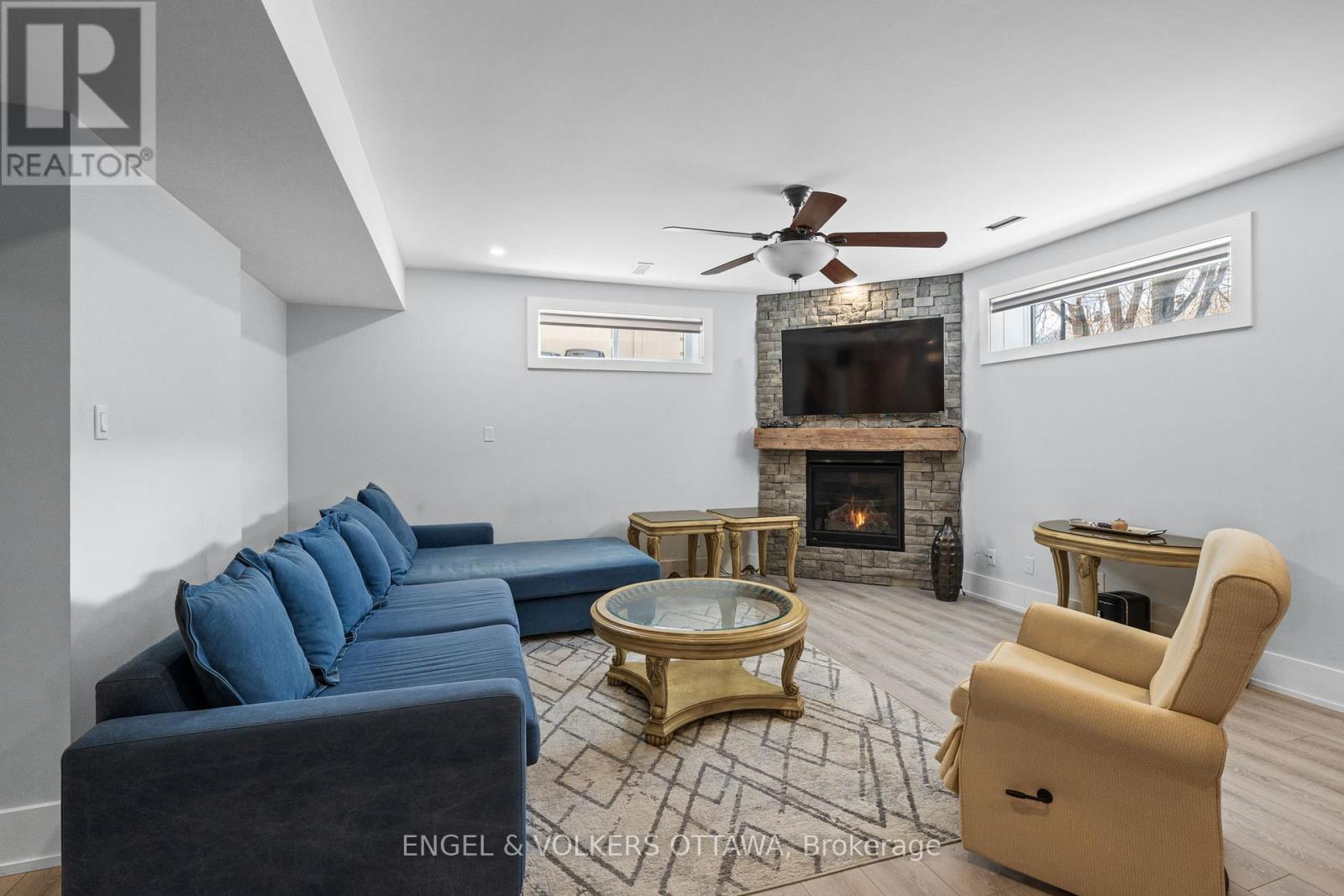 15 TIERNEY DRIVE - 39