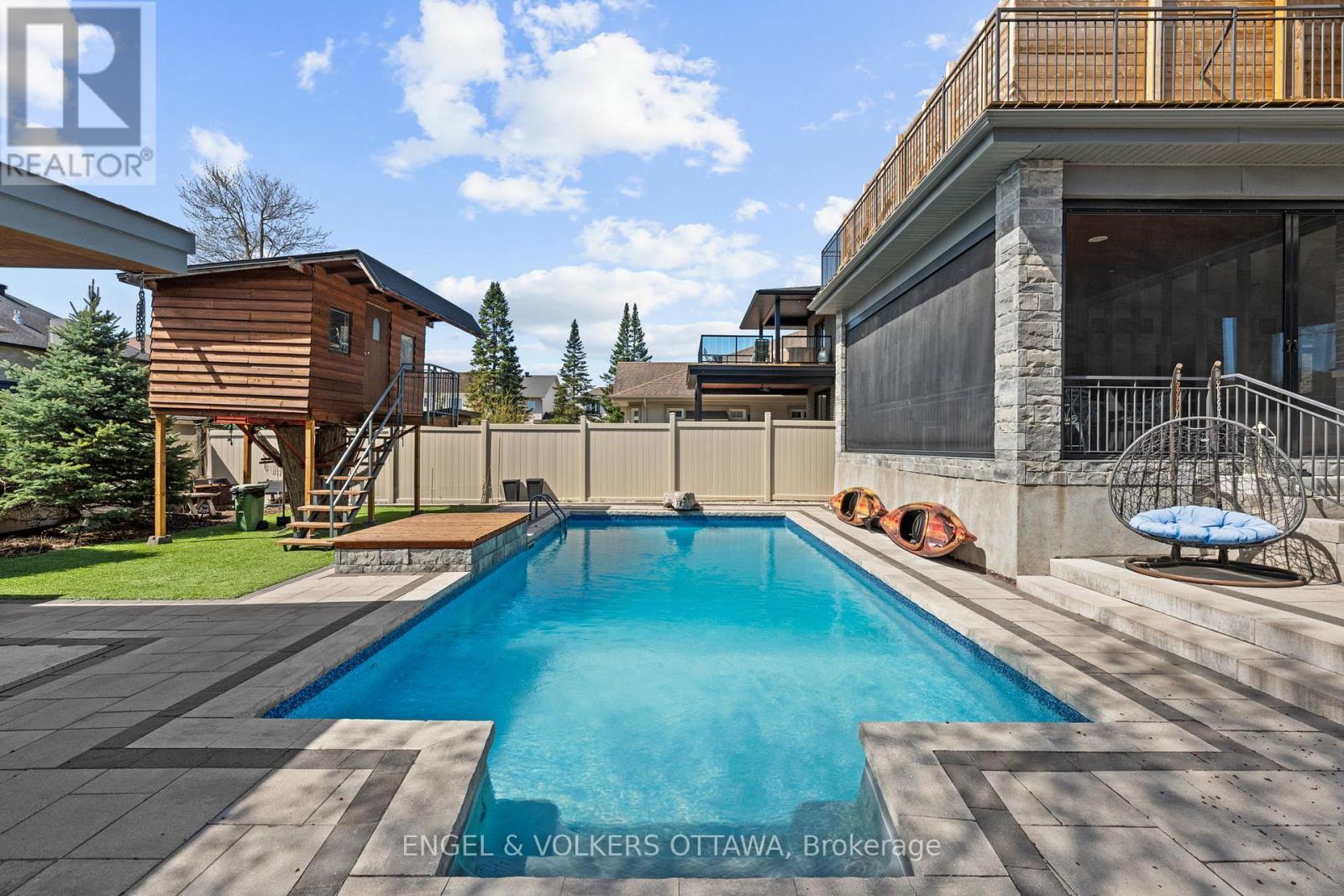 15 TIERNEY DRIVE - 43