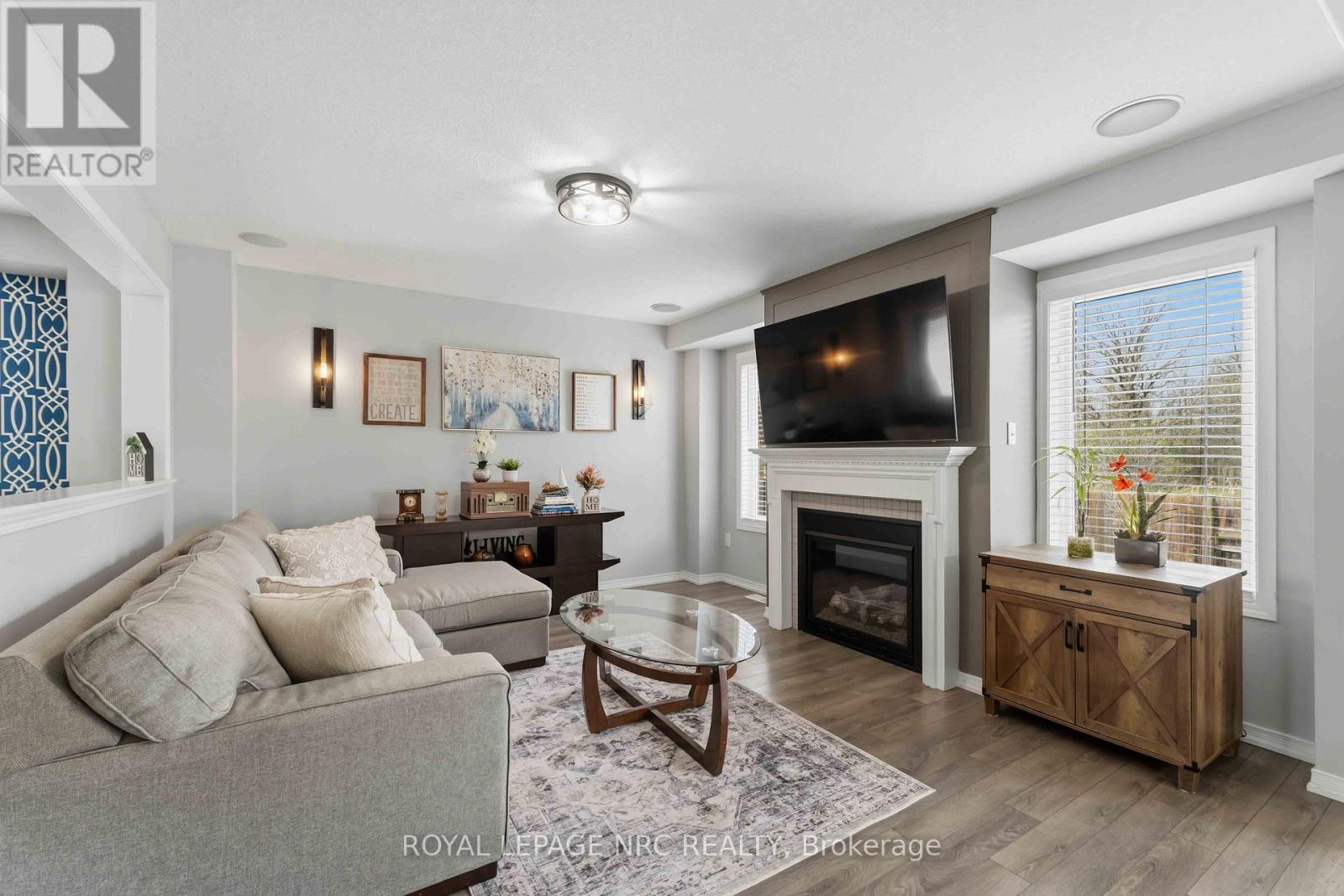 8769 DOGWOOD CRESCENT - 10