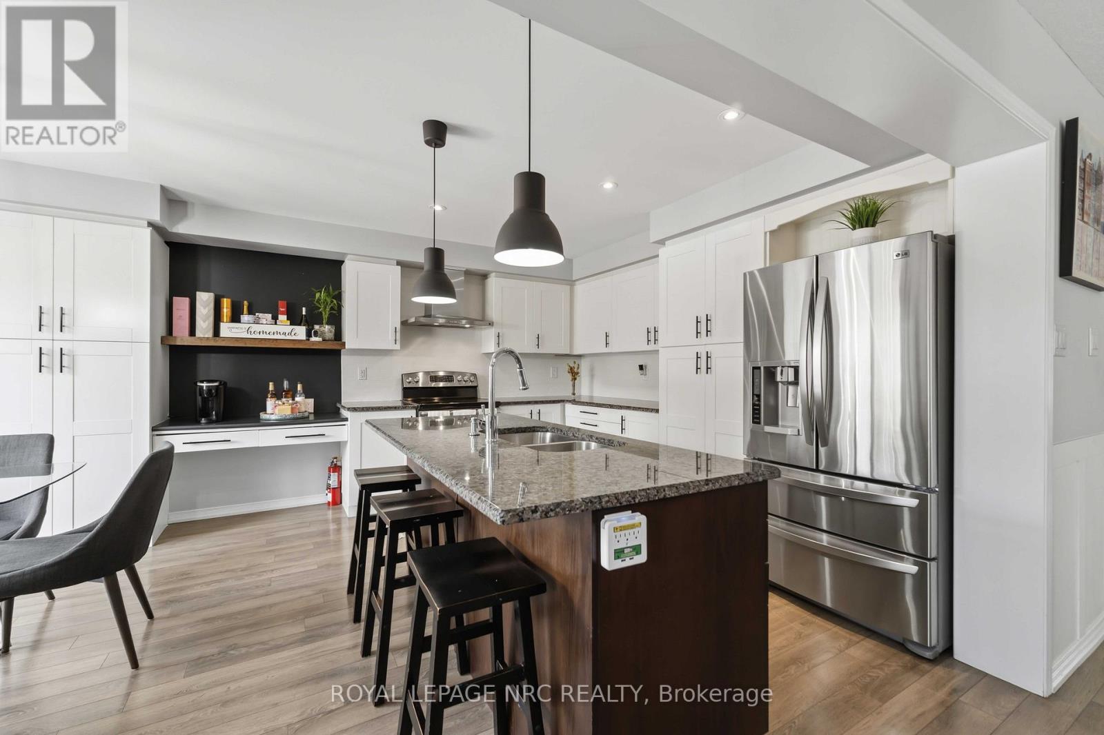 8769 DOGWOOD CRESCENT - 15