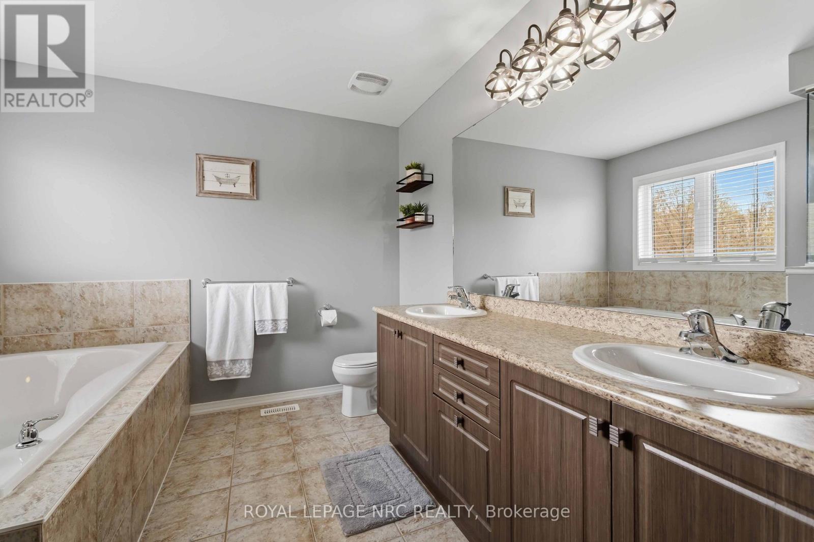 8769 DOGWOOD CRESCENT - 25