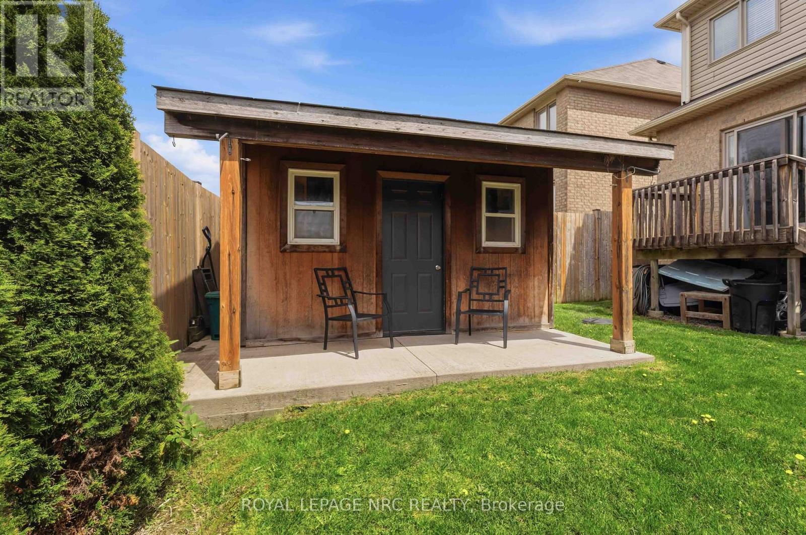 8769 DOGWOOD CRESCENT - 40