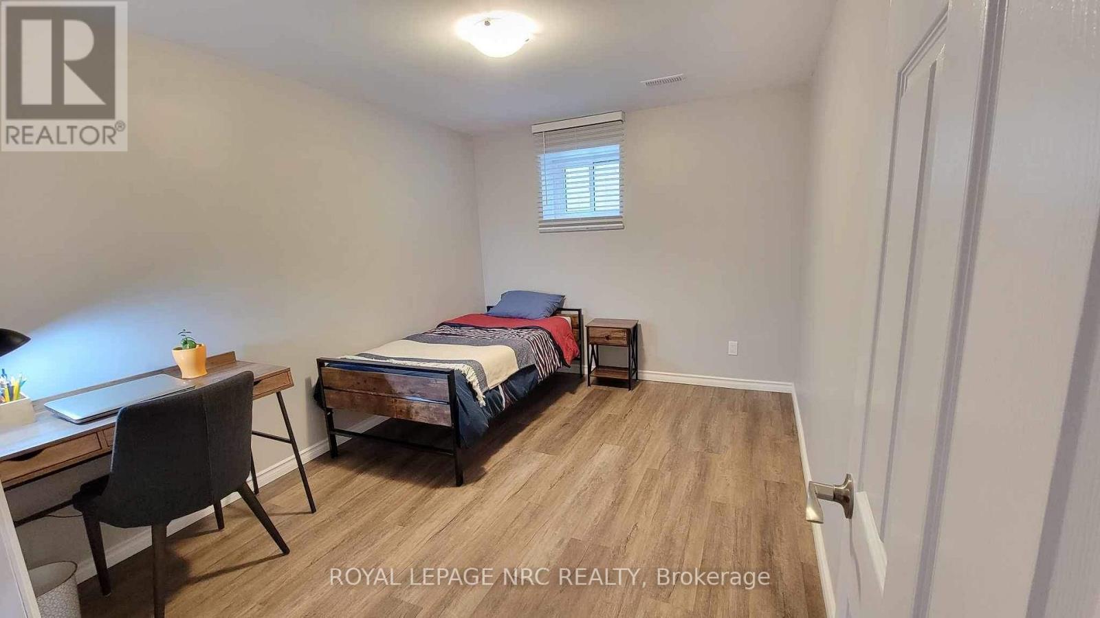 8769 DOGWOOD CRESCENT - 42