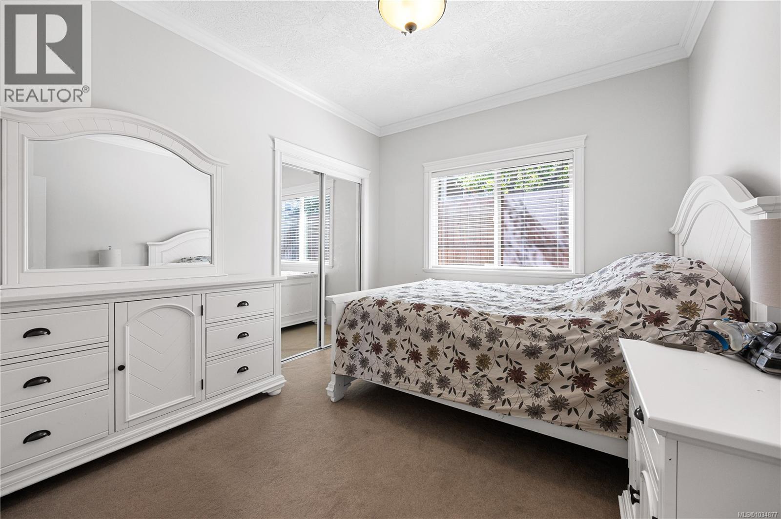6448 Peregrine Rd - 35