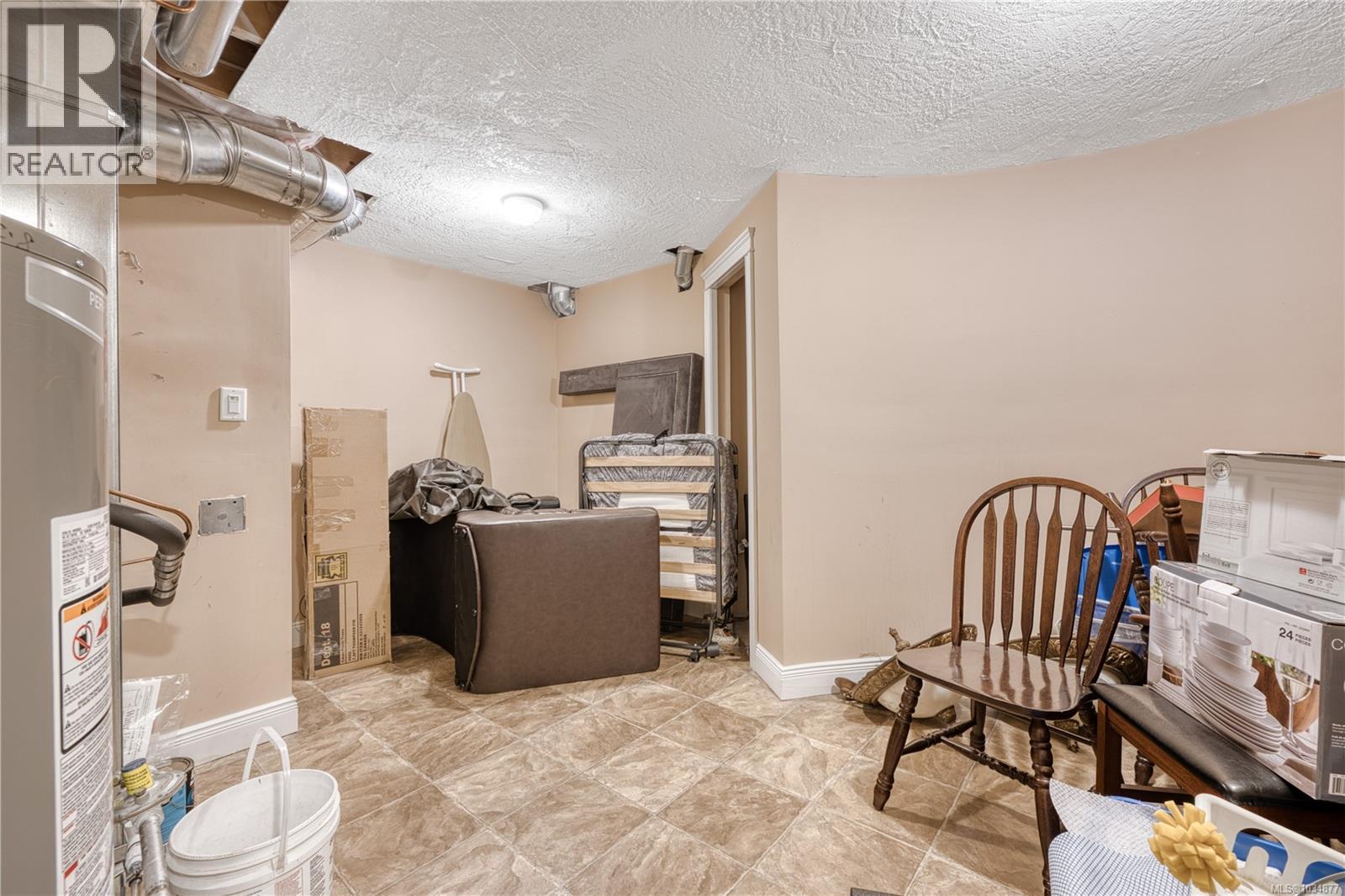 6448 Peregrine Rd - 45