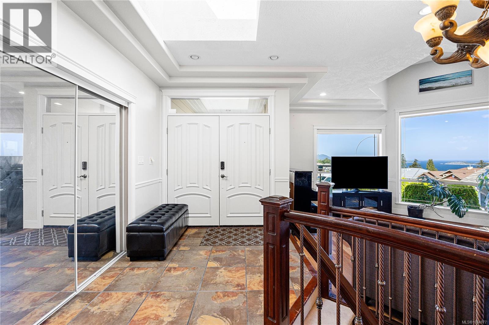 6448 Peregrine Rd - 9