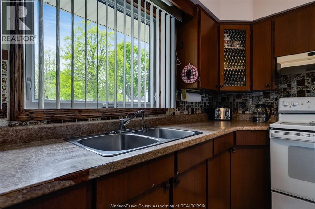 51 Lutsch, Leamington, Ontario, N8H2N5 — Photo 12