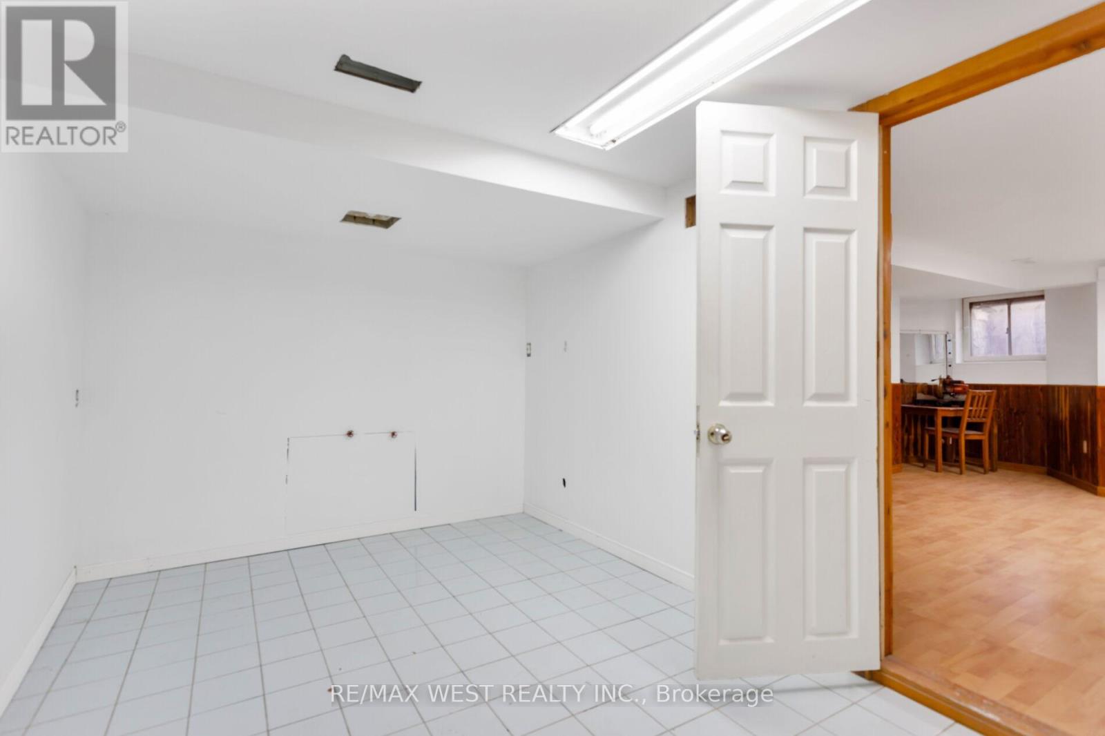39 NOBLE STREET - 49