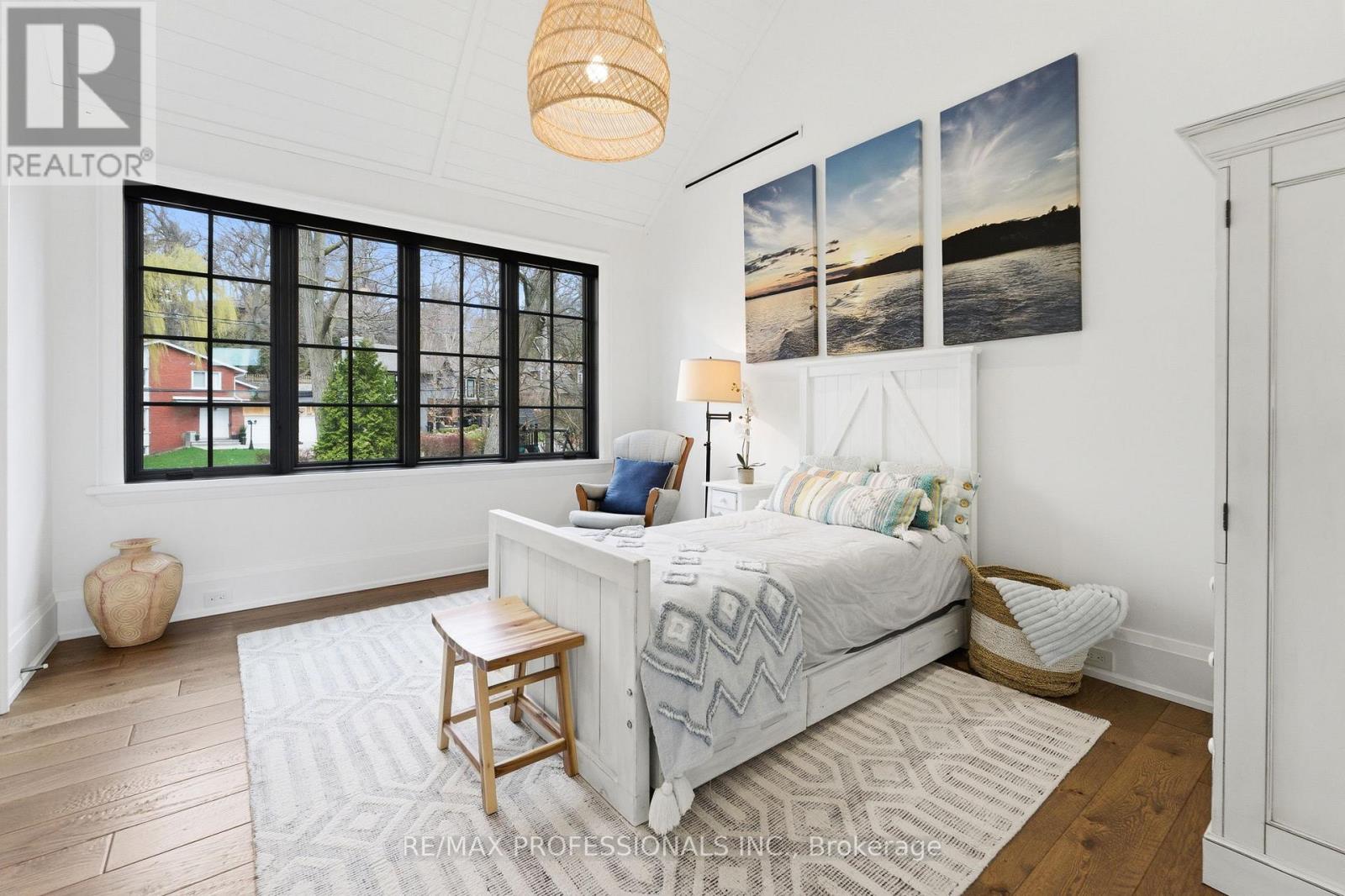 23 RIVERSIDE CRESCENT - 30