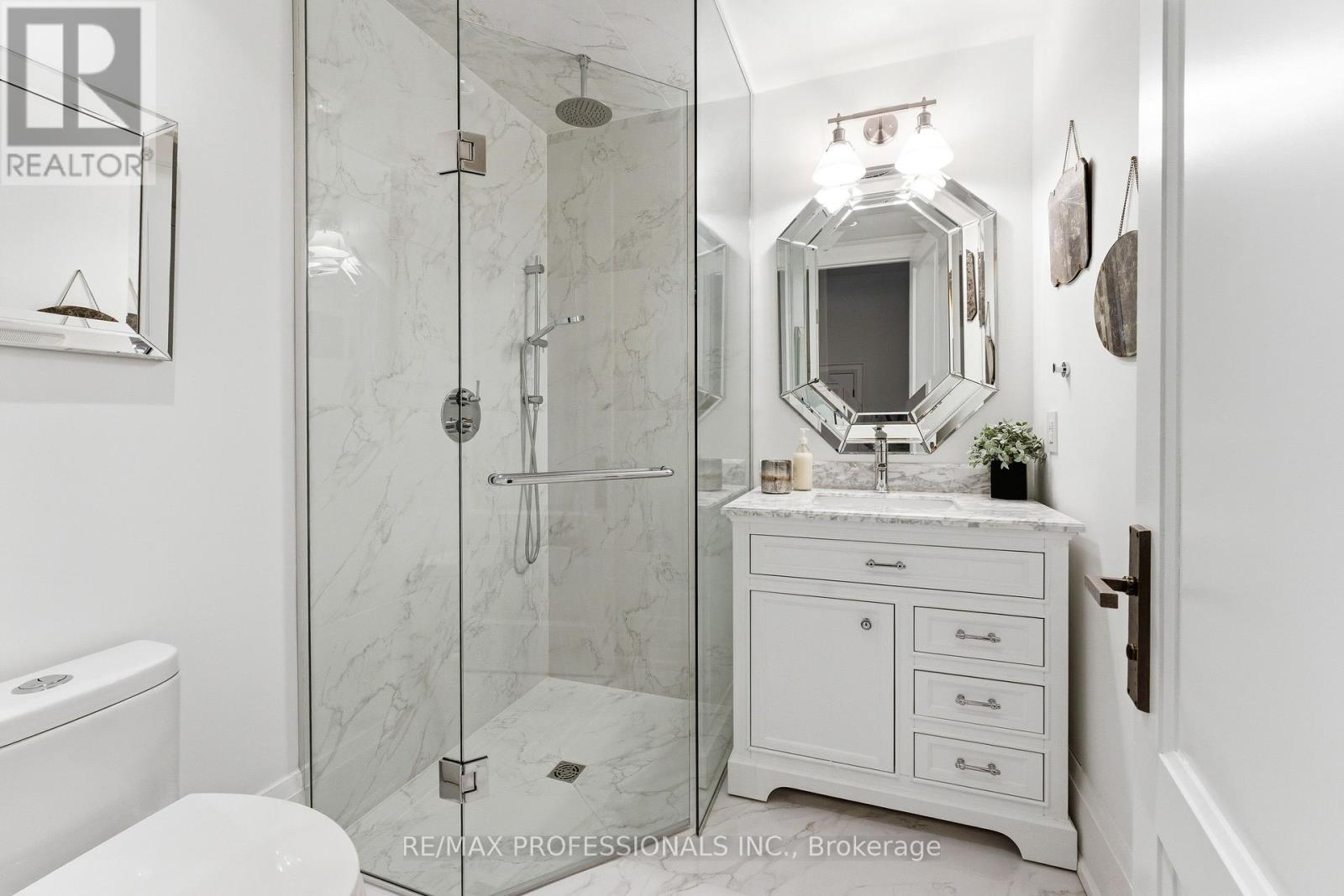 23 RIVERSIDE CRESCENT - 35