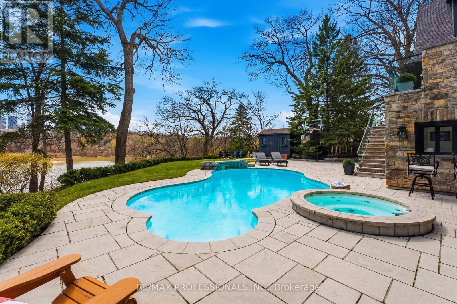 23 RIVERSIDE CRESCENT - 42