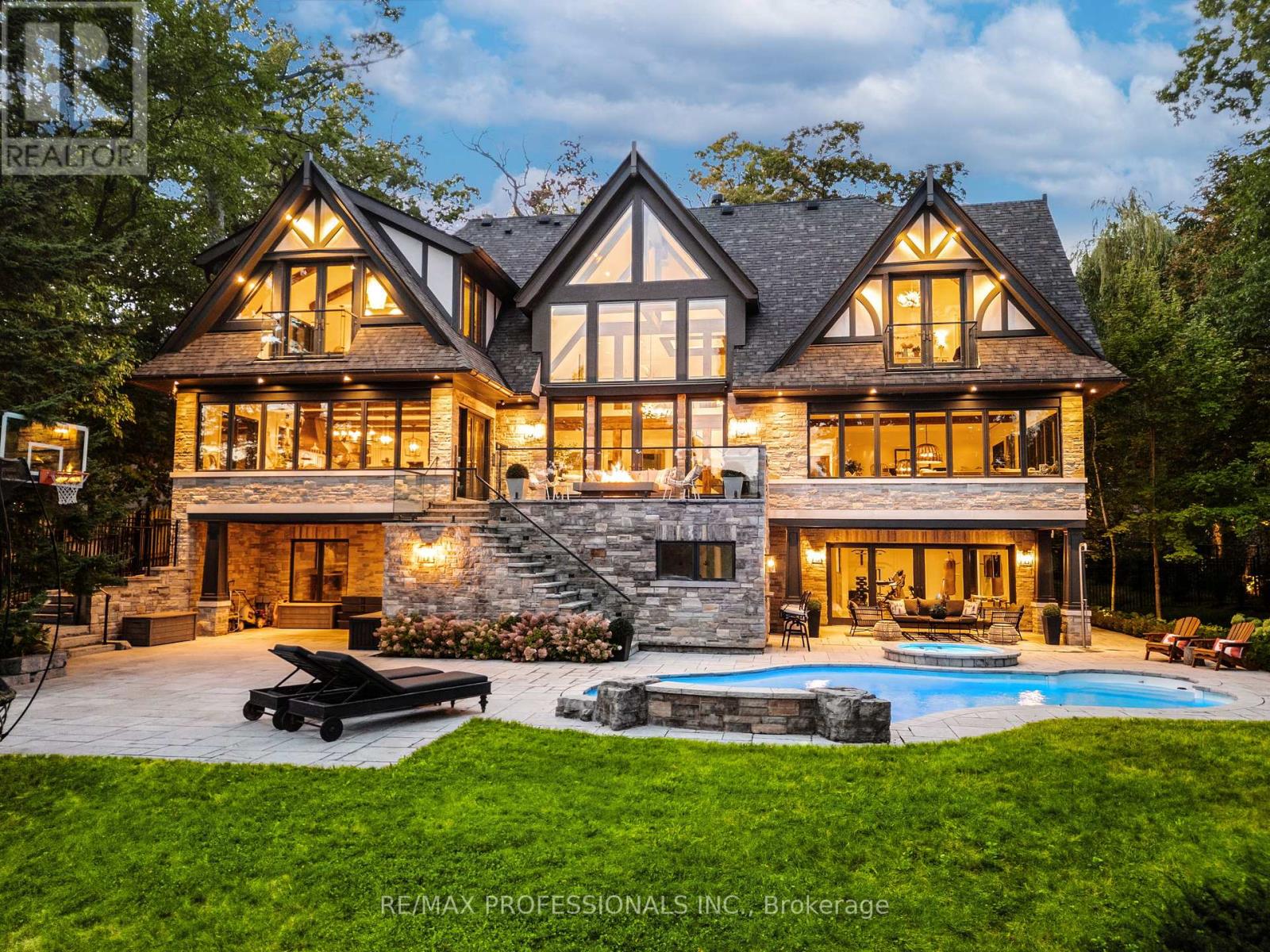 23 RIVERSIDE CRESCENT - 46